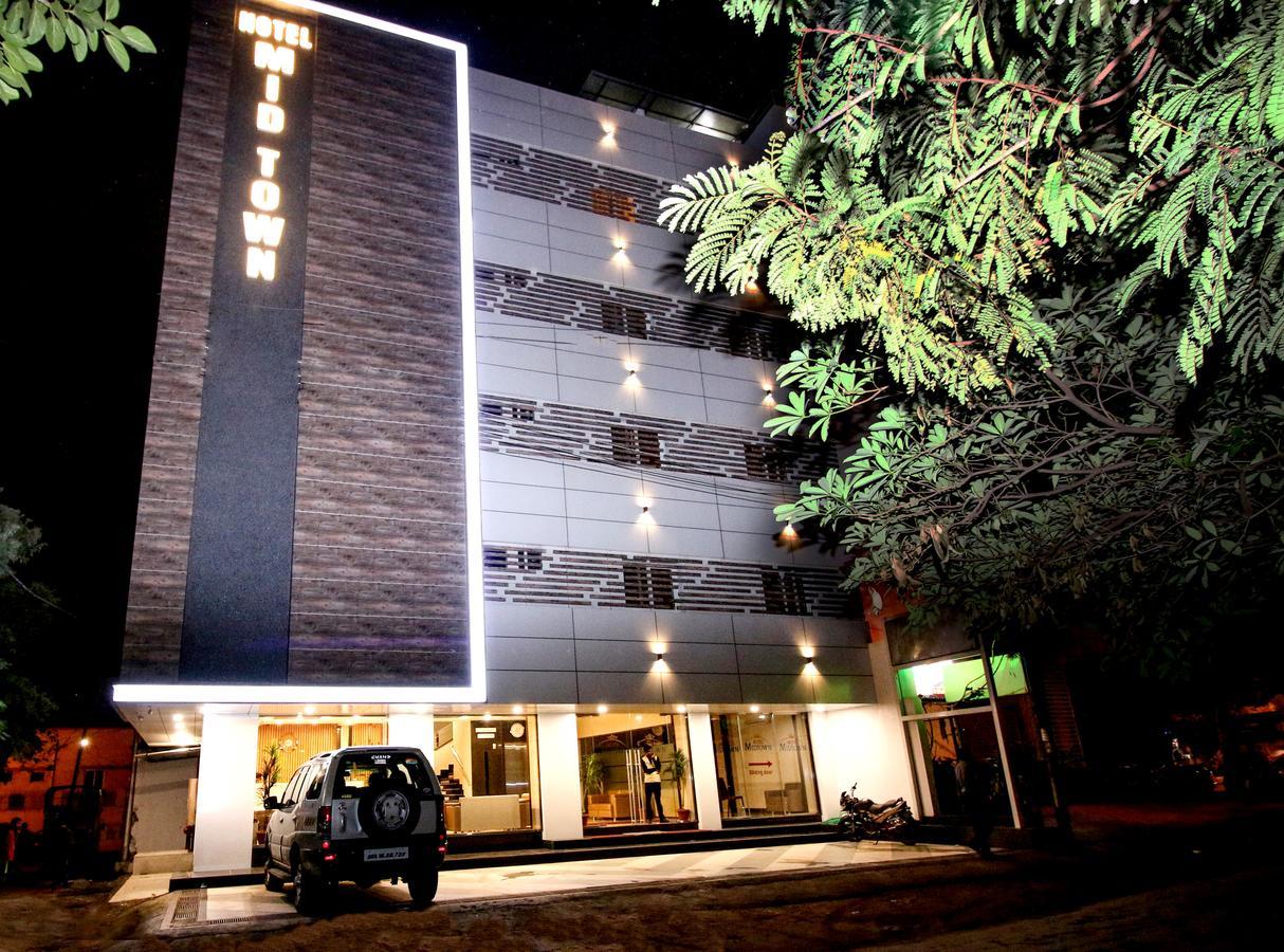 Hotel Midtown Vadodara Exterior foto